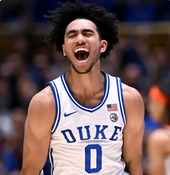 23-24 NCAA 赛季 麦凯恩场均贡献14.3 分、5.0 个篮板和1.9 次助攻 投篮命中率为46.2%