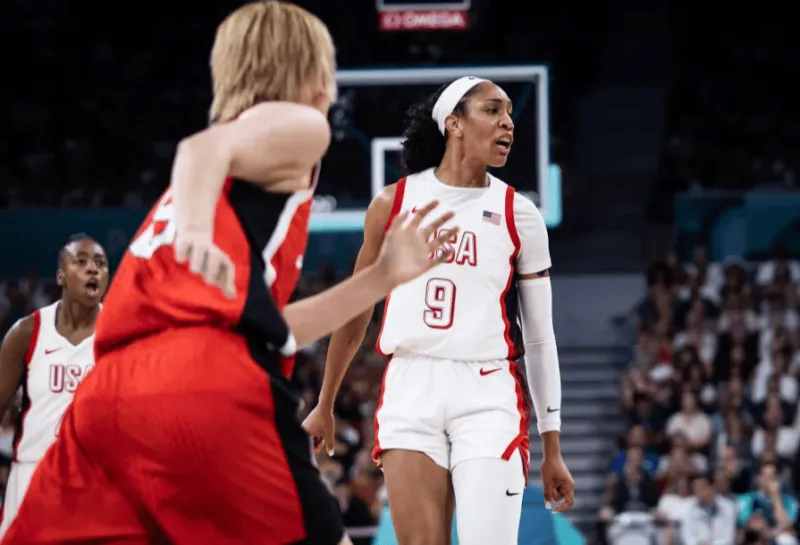 9个三分球！半场战罢 日本女篮39-50落后美国女篮