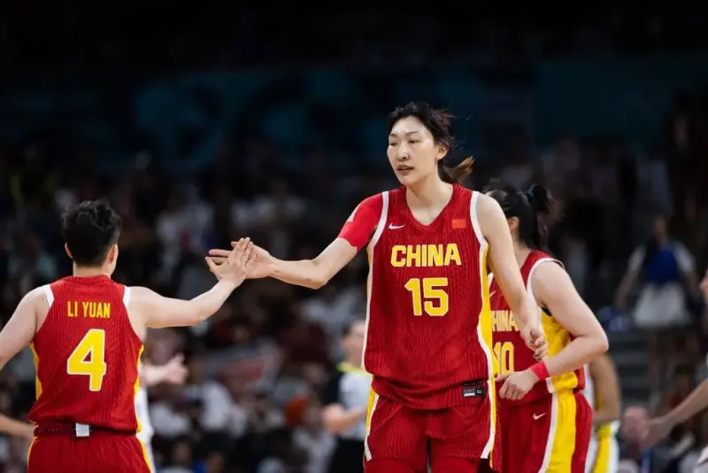 奥运会女篮首轮观众人数：中国/西部地区人数最多 为27021人 美国和日本人数最少 为13040人